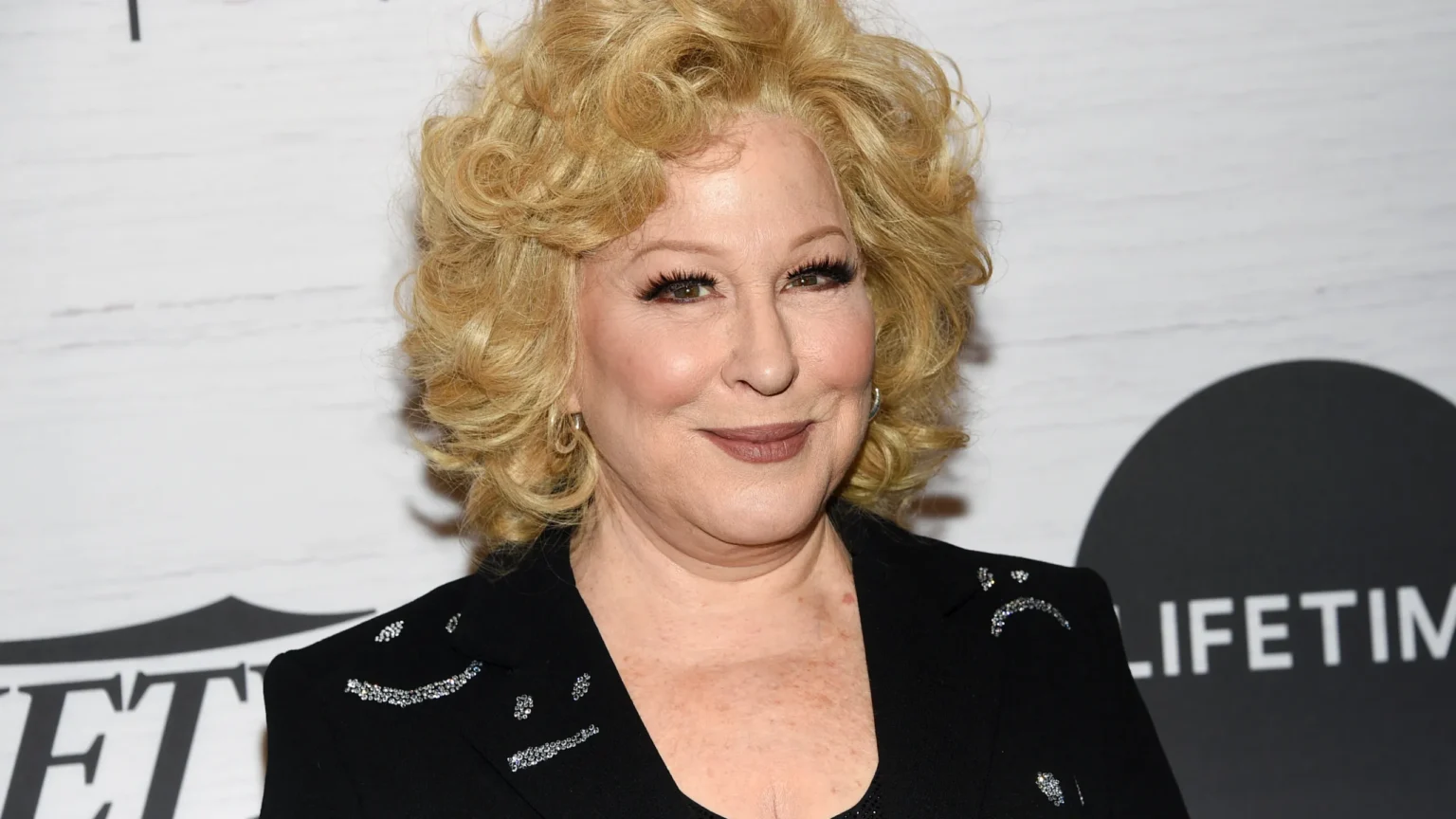 Bette Midler Reveals The Secret To Her 40 Years Long Marriage Bette Midler
