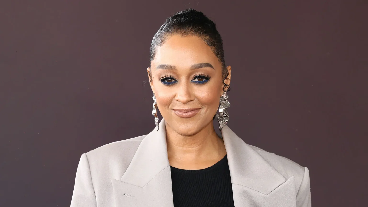 “I Am Dating Me Right Now”: Tia Mowry Prioritizes Self-Love Tia Mowry