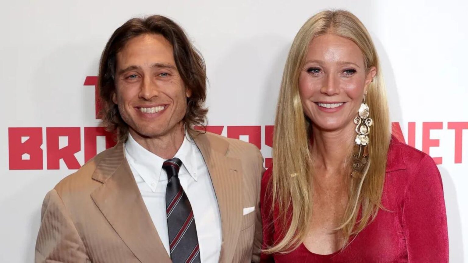 Gwyneth Paltrow Shares An Intimate Snap With Husband On Their Special Day Gwyneth Paltrow and Brad Falchuk