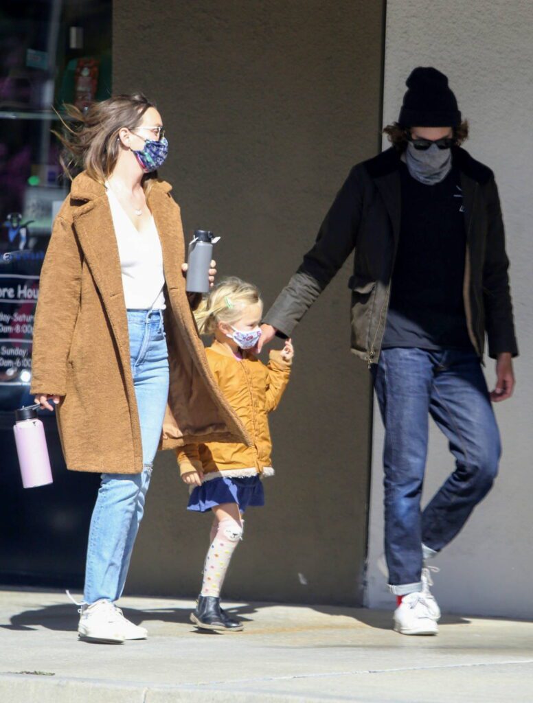 Leighton Meester and Adam Brody with their daughter Arlo