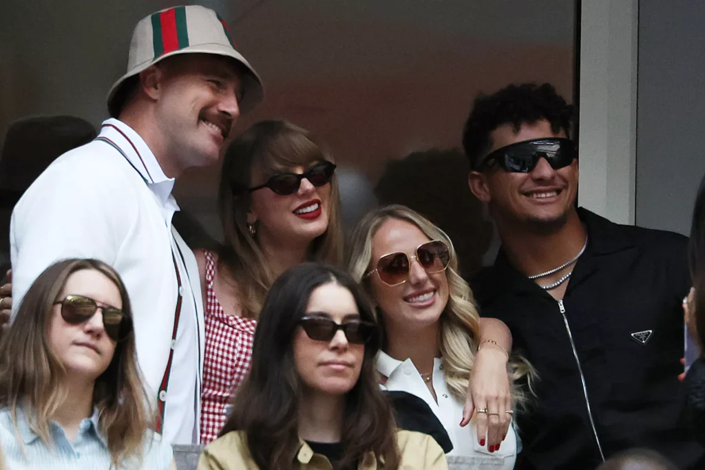 Taylor Swift and Travis Kelce enjoying the US Open Men's Final match with Patrick and Brittany Mahomes