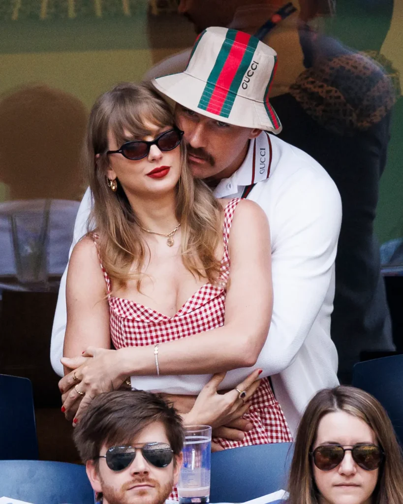 Taylor Swift and Travis Kelce share some PDA at the US Open