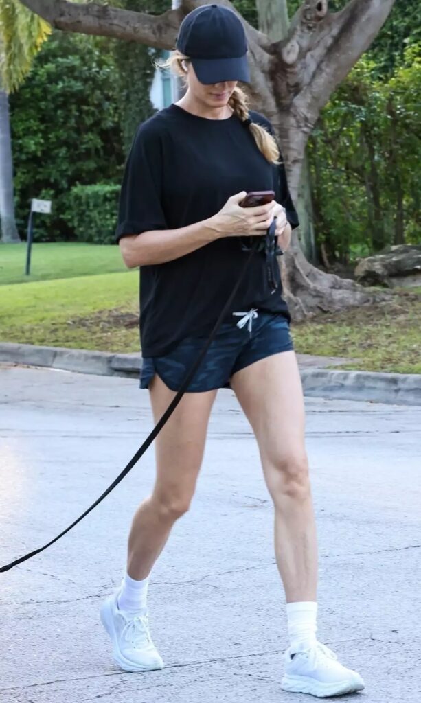 Gisele Bündchen spotted in Miami after the news of her pregnancy broke