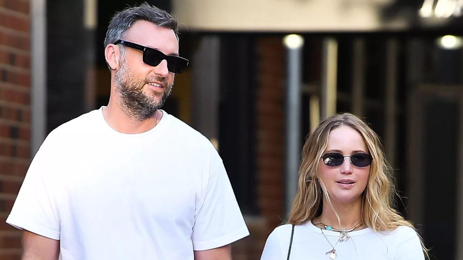 Jennifer Lawrence and Cooke Maroney (Image Credits: SplashNews)