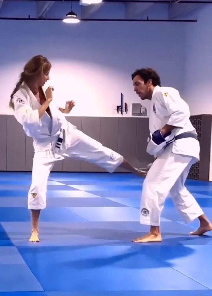 Gisele Bündchen and Joaquim Valente practicing jiu-jitsu together 