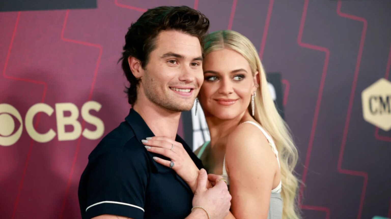Kelsea Ballerini And Chase Stokes’ PDA-Filled Dance Video Leaks Online – Watch The Full Clip Here! Chase Stokes and Kelsea Ballerini