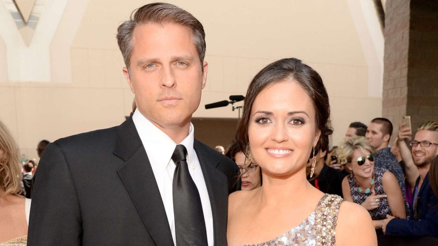 Danica McKellar and Scott Sveslosky