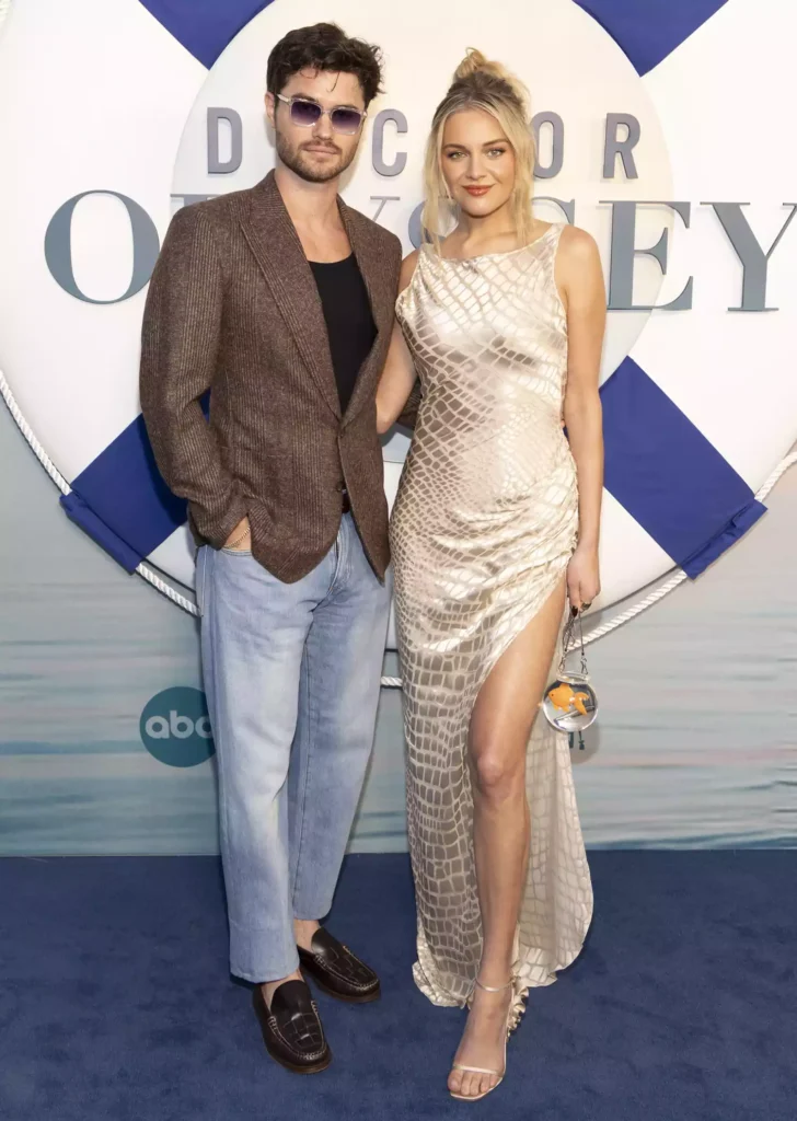 Kelsea Ballerini and Chase Stokes 