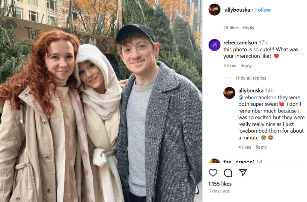 Ariana Grande and Ethan Slater posed with a fan while shopping in New York City