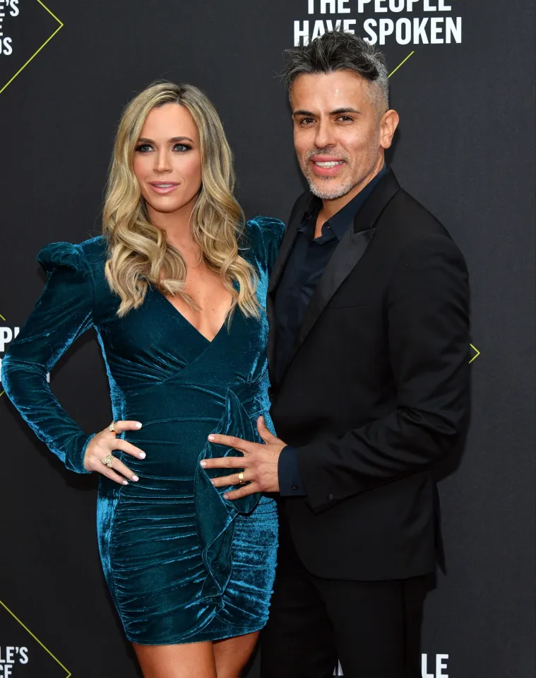 Teddi Mellencamp and Edwin Arroyave on the red carpet of the 2019 People's Choice Awards