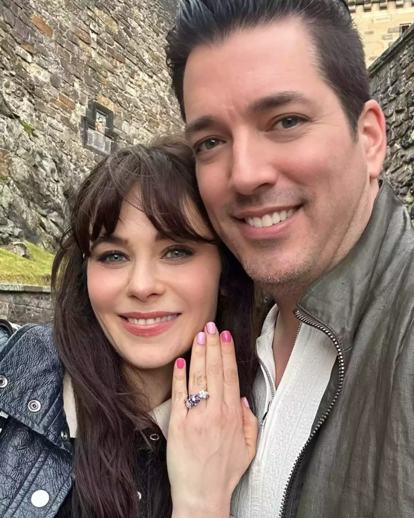 Zooey Deschanel shows off her stunning engagement ring from Jonathan Scott