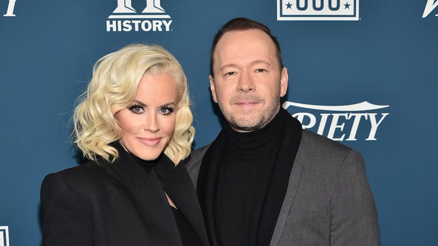 Jenny McCarthy and Donnie Wahlberg