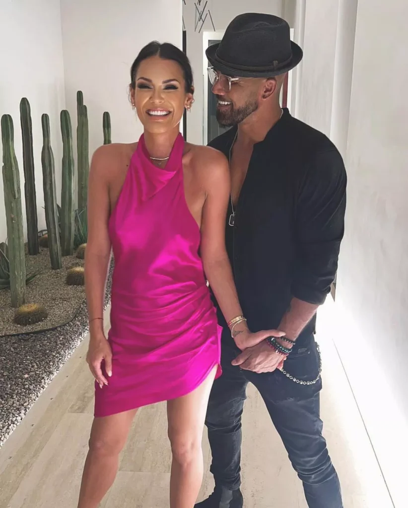 Shemar Moore and Jesiree Dizon all dressed up for a date night